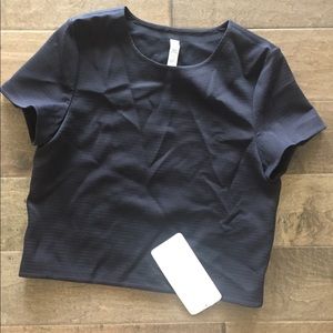 NWOT Lululemon Shaped SS Sweatshirt Size 4